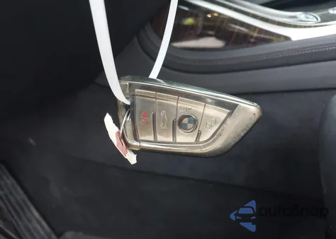 2020 BMW X7 xDrive40I z USA, uszkodzony, nr VIN 5UXCW2C04L9C40530